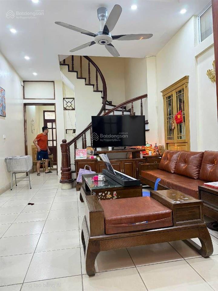 Bán nhà ngõ 2 bằng liệt  50m2 5tầng mt 6m, gần ủy ban phường, trường c1,2 hoàng liệt, 11tỷ(ctl).