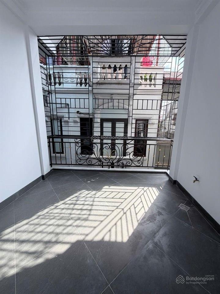 8,6 tỷ kim giang  đại kim, 38m2 4 tầng full, dân xây từ 2018 mới sơn decor lại như mới, gần ô tô.
