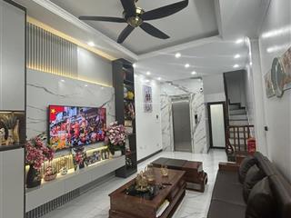 9,4 tỷ, tôi cần bán nhà phố đại từ  định công gần hồ linh đàm, 35m², 6 tầng thang máy, phân lô.