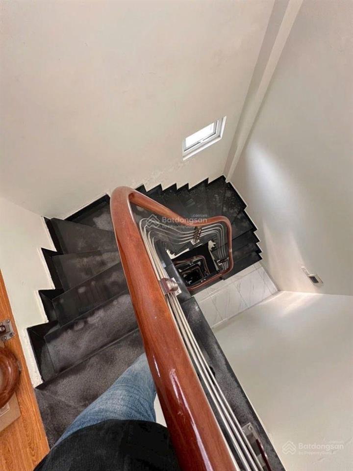 8.5 tỷ, phố đại từ 37m2 5 tầng, gần chợ đại từ, hồ linh đàm, chính chủ dân xây, ngõ nông thoáng.