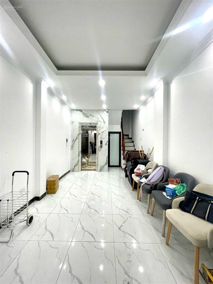 Phố đại từ, cắt lỗ 1 tỷ chỉ còn 8,48 tỷ, 35m2 6 tầng thang máy, ngõ cực nông, bán nhanh trong tuần.