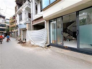 8,8 tỷ phố kim giang thanh liệt, 41m2 4 tầng ô tô đỗ cửa, mặt ngõ thông kinh doanh, nhà đẹp ở ngay.