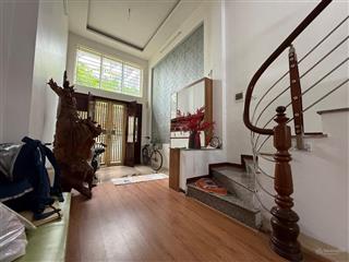 9,45 tỷ kim giang  thanh liệt, nhà đẹp 42m2 5 tầng full nội thất, thoáng trước sau, 30m bãi ô tô.