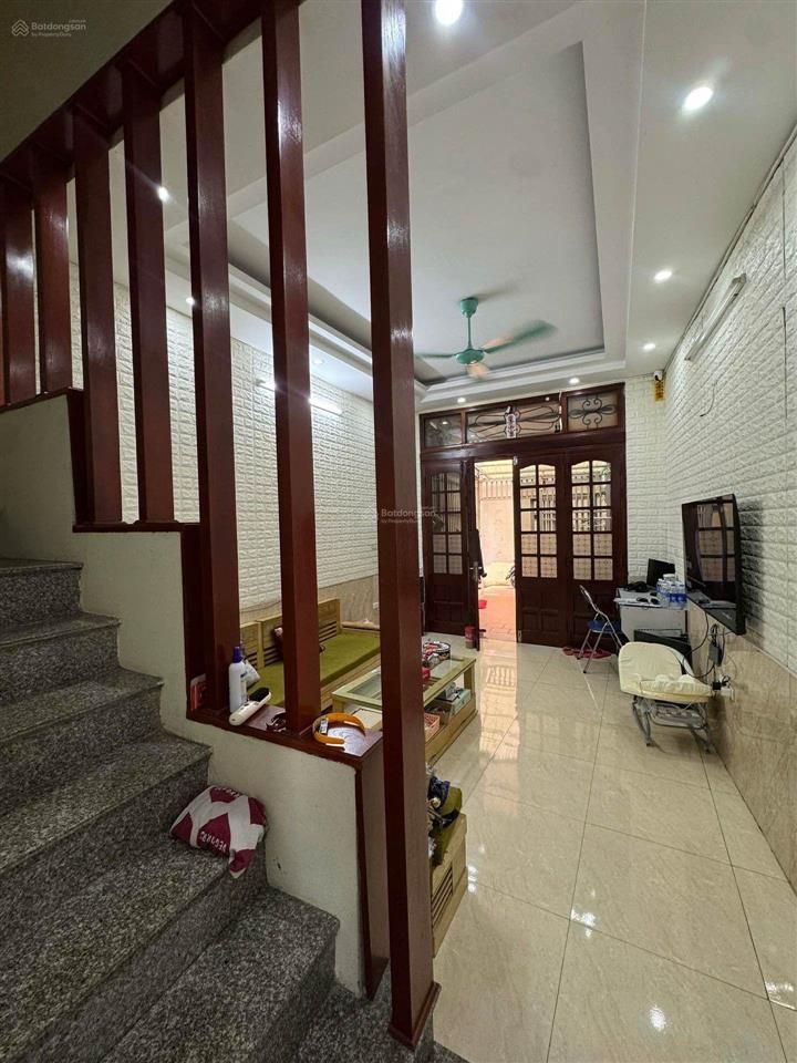 12tỷ kim giang  đại kim, 68m2 dân xây 3 tầng kiên cố, 30m ôtô, gần sân chơi gần hồ cực thoáng mát