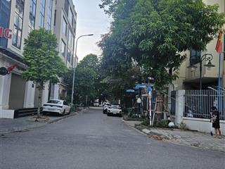 75,8 tỷ carnaby nguyễn xiển  biệt thự đơn lập 158m2 6 tầng lô góc, kd  vp, đường 3 ô tô tránh.