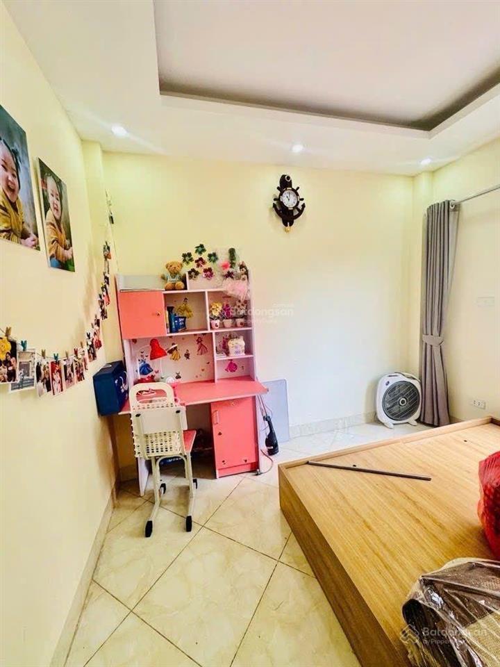 6.8 tỷ 30/35m2 5tầng ngõ2 cầu bươu, view sau chung cư thoáng sáng vĩnh viễn, ngõ cực nông gần ô tô.