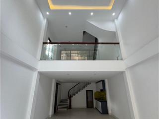 7.4 tỷ, cầu bươu, ô tô đỗ cửa, nhà mới tinh xây từ 2023 chưa ở đến, không quy hoạch, chưa nội thất.