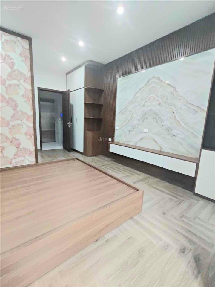 10.9 tỷ, kđt tây nam linh đàm, 35m2 6 tầng thang máy full nội thất, mặt ngõ thông ôtô vào nhà.
