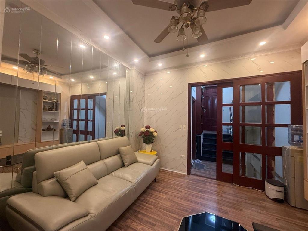 10.68tỷ ngõ2 hoàng liệt  hồ linh đàm, 47m2 5tầng mt4m, 15m ô tô, full nội thất, ô trờ thang máy.