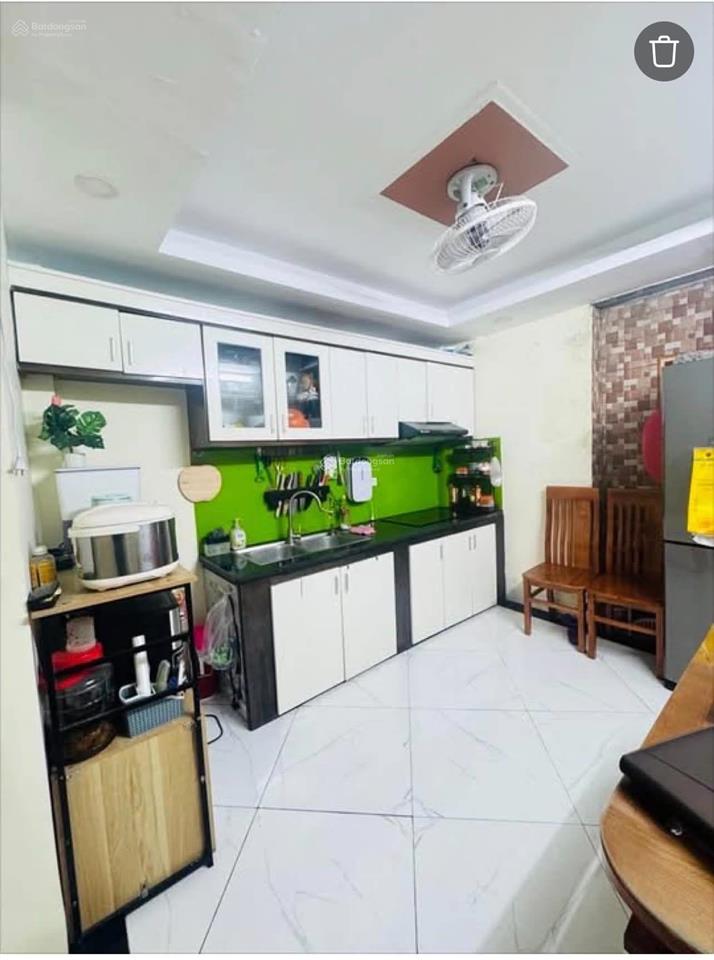Nhỉnh 6tỷ, tôi cần bán căn nhà 5 tầng cầu bươu, 30m ra ô tô, view sau là chung cư thoáng vĩnh viễn.
