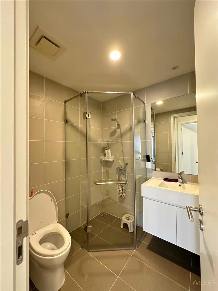 Bql kosmo, cho thuê căn hộ 2pn 84m2, cb  full nội thất, view thoáng, giá 13 triệu