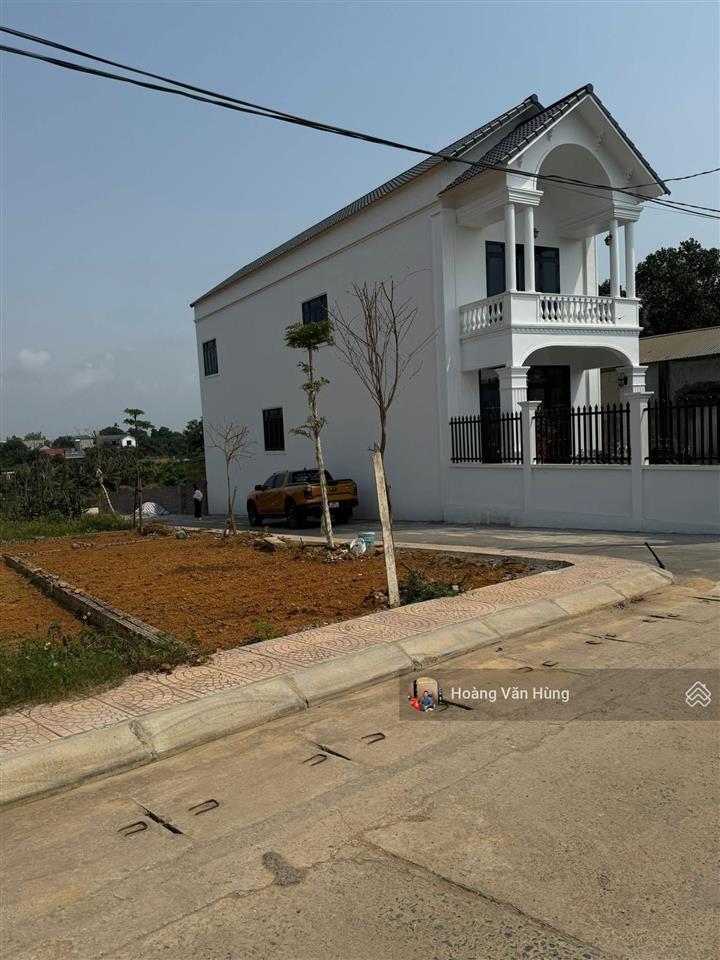 Lãi ngân hàng cần bán gấp đất thôn 3, phú cát, quốc oai, 28 triệu/m2. 105m2, giá cực êm