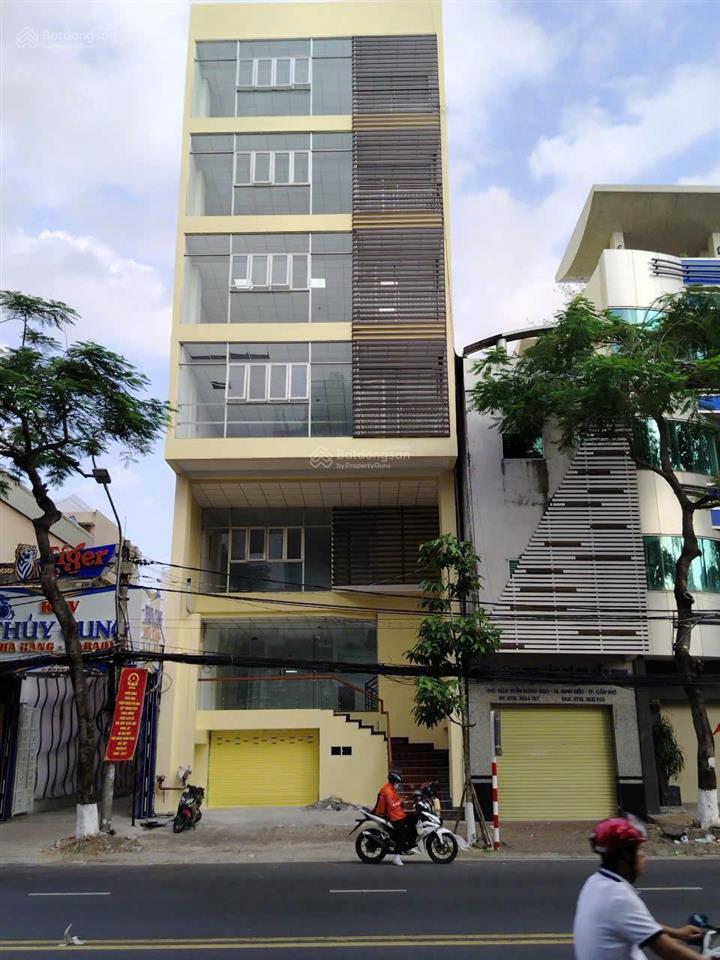 Giá đã giảm, cho thuê tòa nhà 6 tầng, ngang hơn 8m, mặt tiền trần hưng đạo, trung tâm tp cần thơ