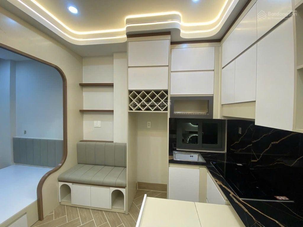 Chdv 5 tầng khu bên sông 18p full nội thất thang máy thu 135tr/m sát gigamall  phạm văn đồng 25$