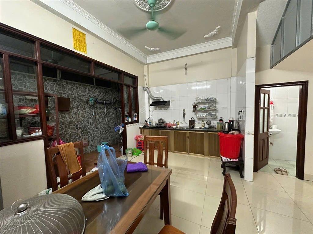 Nhà mặt phố khu đô thị xa la, 2 ô tô tránh nhau thoải mái