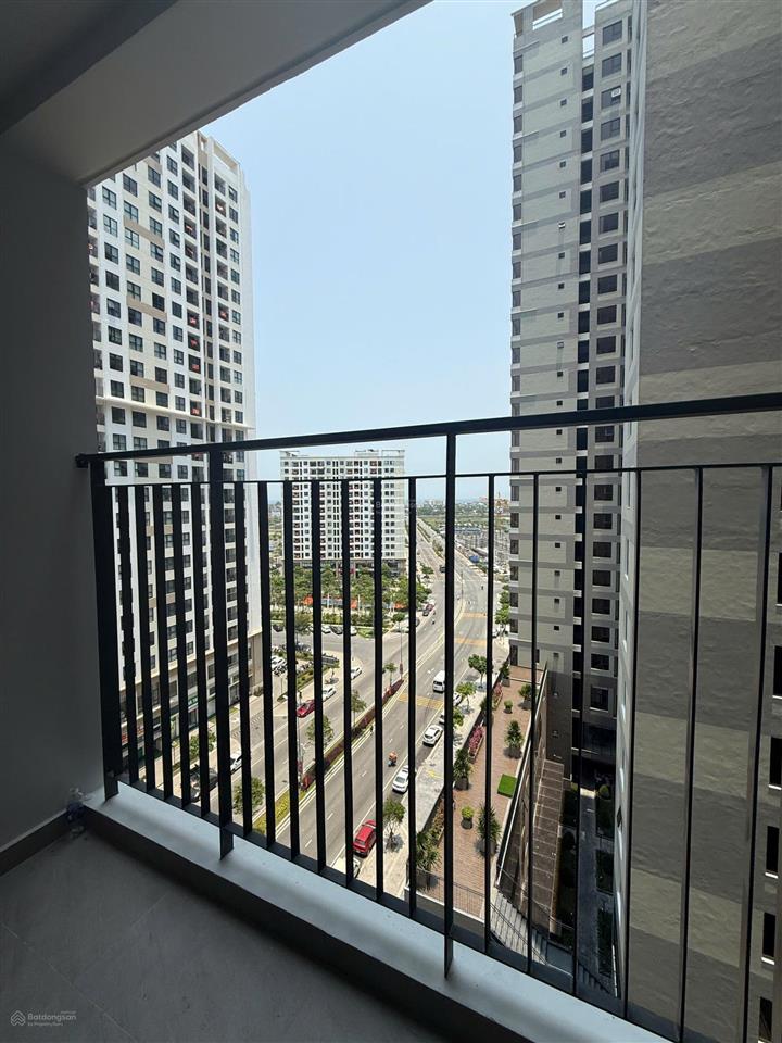 Chính chủ bán nhanh căn 2 pn fpt plaza 3, nhà mới 100%, dòng tiền 12tr/th, ban công hướng đông