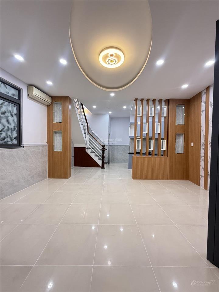 Bán nhà tân thuận tây quận 7  giáp q1/q4  lô góc thoáng mát  chỉ 4.5 tỷ