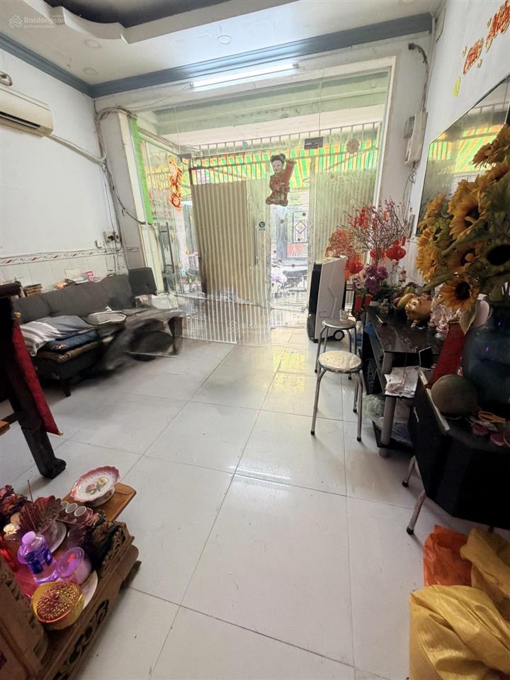 Bán nhà mới 3 tầng chợ tân hưng quận 7  dt 42 m2 ngang 4,2m x 11m  hẻm xe hơi  giá bán 6 tỷ 700