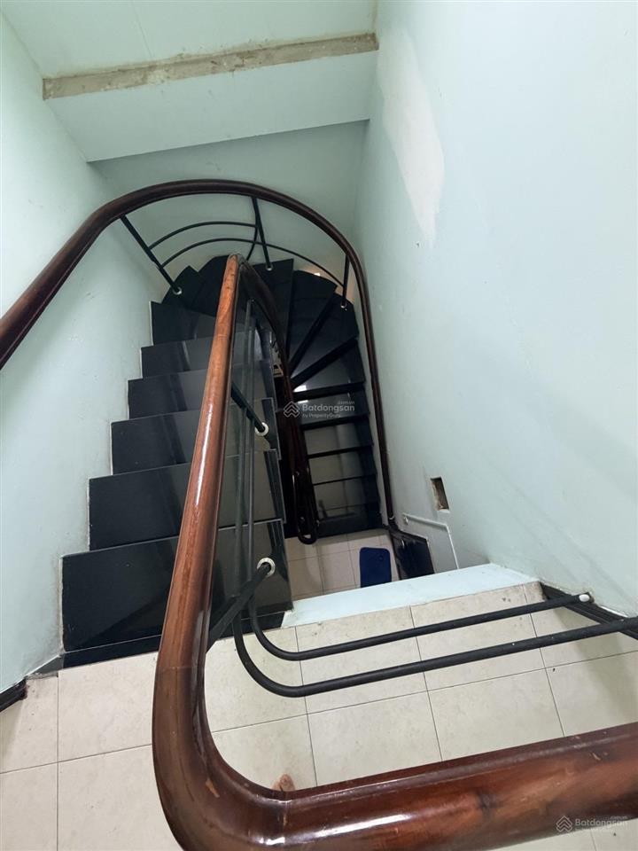 Bán nhà mới 3 tầng chợ tân hưng quận 7  dt 42 m2 ngang 4,2m x 11m  hẻm xe hơi  giá bán 6 tỷ 700