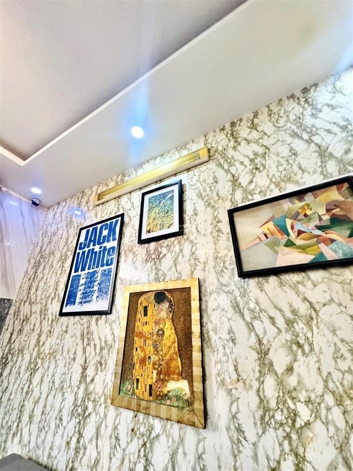 Bán nhà lê văn lương q7  95m²  8m x 12m  2 tầng (1 trệt 1 lầu)  giá 9.1 tỷ