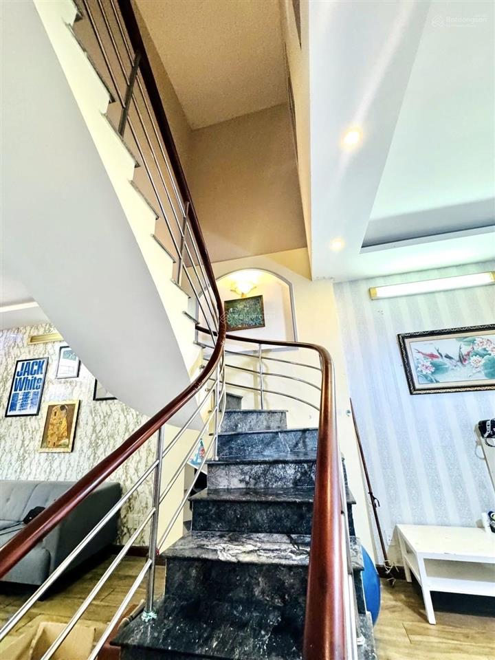 Bán nhà lê văn lương q7  95m²  8m x 12m  2 tầng (1 trệt 1 lầu)  giá 9.1 tỷ
