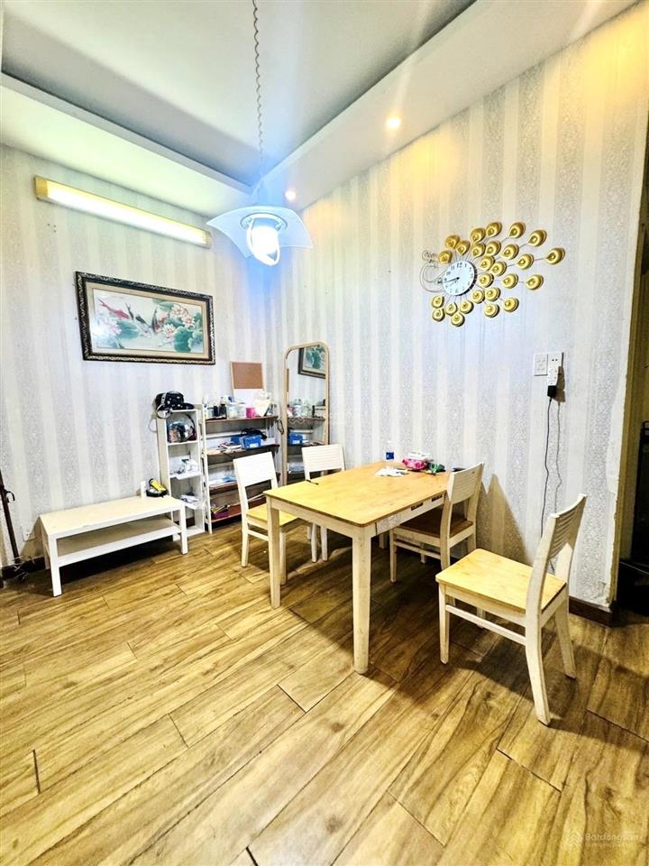 Bán nhà lê văn lương q7  95m²  8m x 12m  2 tầng (1 trệt 1 lầu)  giá 9.1 tỷ