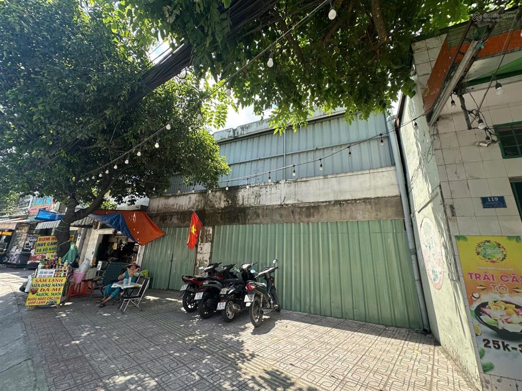 Cho thuê nhà mặt tiền huỳnh tấn phát, q.7  dt 10mx25m giá 30 triệu