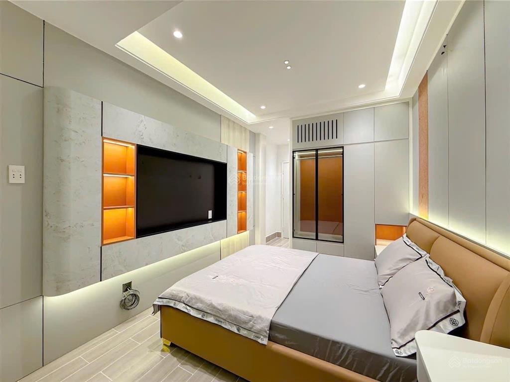 Bán nhà 3 tầng shr hẻm 803 huỳnh tấn phát, phường phú thuận, quận 7  dt 47m2 (3x16)  5,7 tỷ
