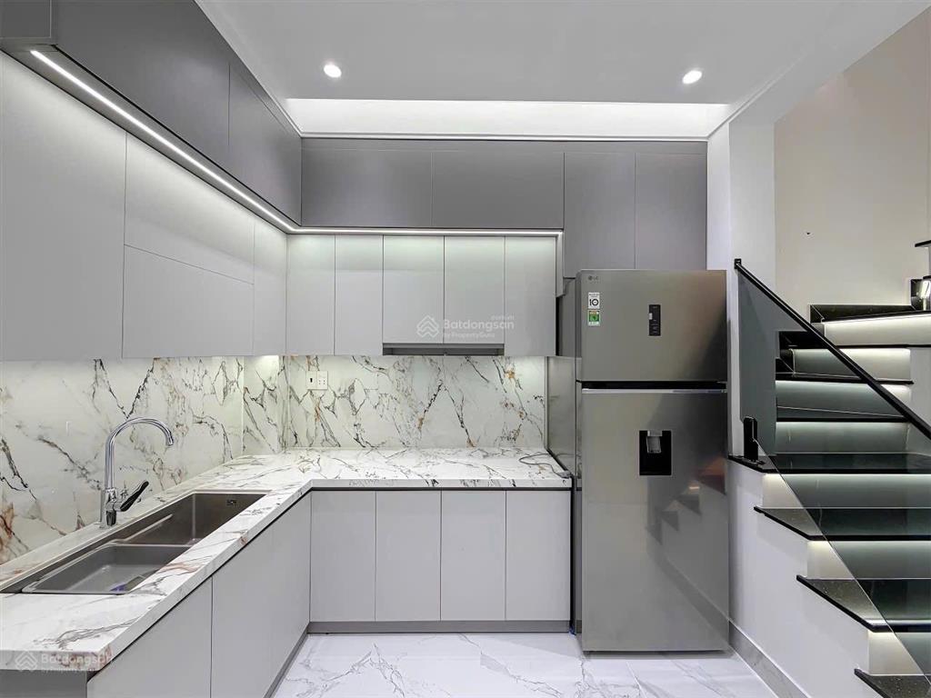 Bán nhà 3 tầng shr hẻm 803 huỳnh tấn phát, phường phú thuận, quận 7  dt 47m2 (3x16)  5,7 tỷ