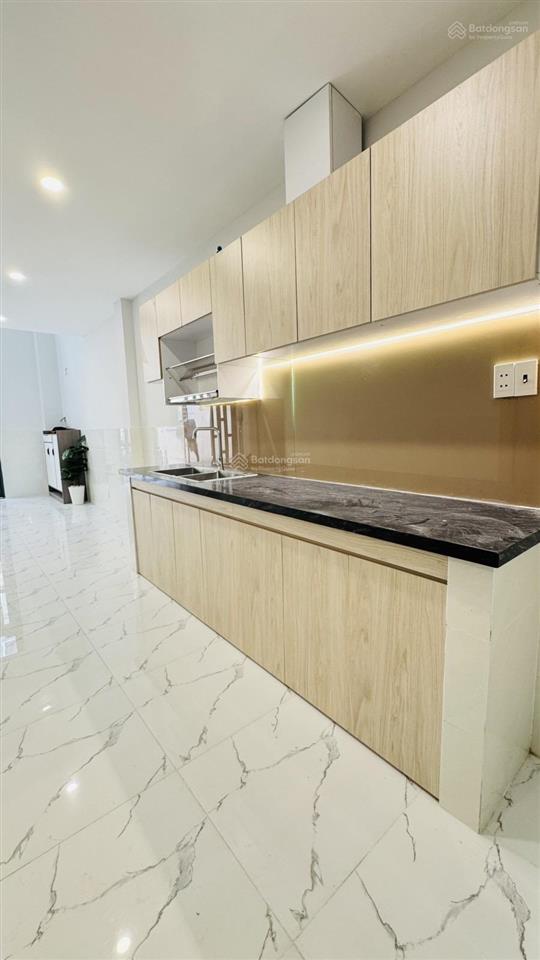 Bán nhà đẹp phú mỹ quận 7  57m2 (5.3m x 11m)  1 trệt 1 lầu  4 tỷ 800 triệu