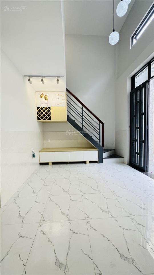 Bán nhà đẹp phú mỹ quận 7  57m2 (5.3m x 11m)  1 trệt 1 lầu  4 tỷ 800 triệu