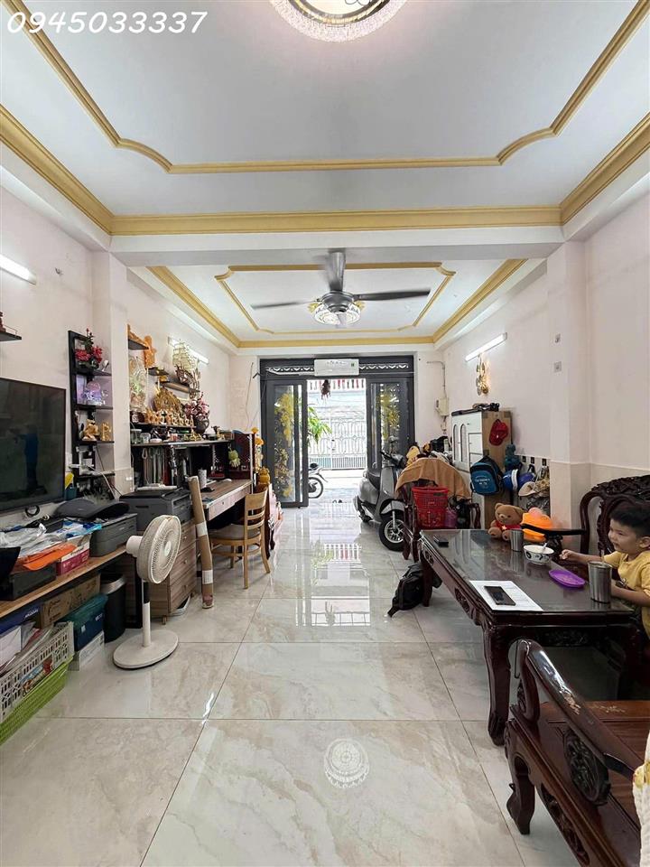 Bán nhà 3 tầng MT đường số chợ Tân Mỹ, Quận 7, dt 40m2 (4x10m), giá 10.5 tỷ