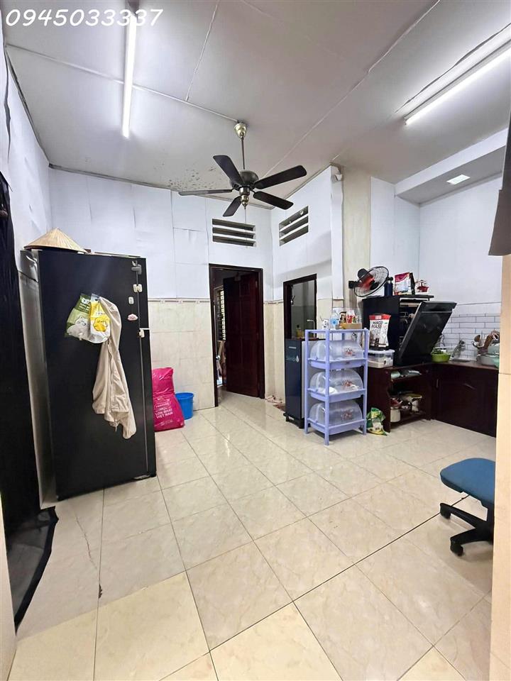 Bán nhà P. Phú Thuận, Quận 7, Dt đất 110m2 giá 6.99 tỷ (5.7m x 18m, nhà nở hậu) GPXD 4