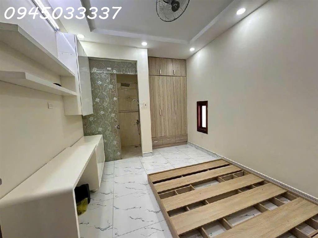 Bán nhà 3 tầng SHR P. Tân Thuận, Quận 7, Dt 40m2 (3.2x12.5m), giá 3.5 tỷ (Giảm chào 400