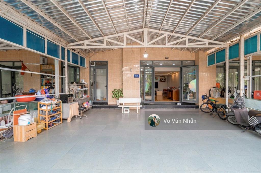 Cách phú mỹ hưng 5 phút, dtsd 150m (7.5m x 7.5m), nhà 2 tầng (tầng trệt + 1 lầu), giá 6,88 tỷ