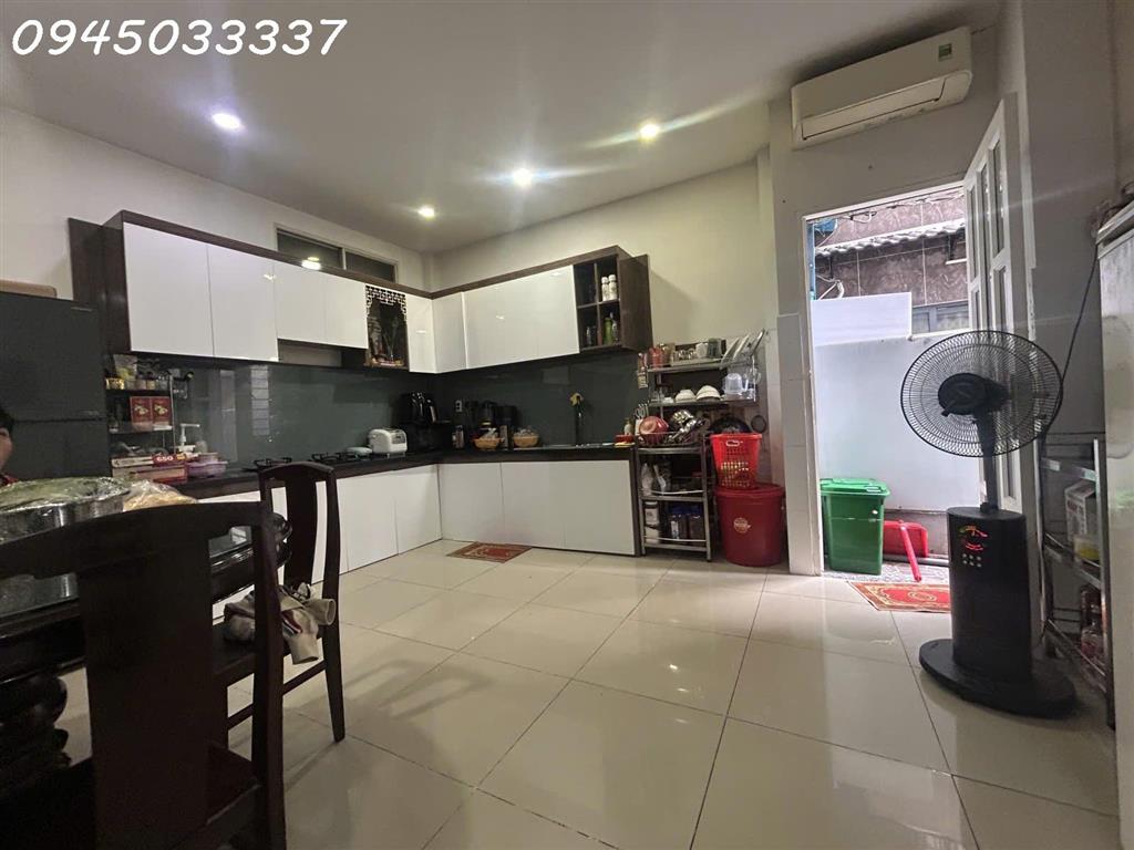 Bán Nhà 3 Tầng Đường Nguyễn Thị Thập, Dt 100M2 (5 X 20M), Giá 9.5 Tỷ