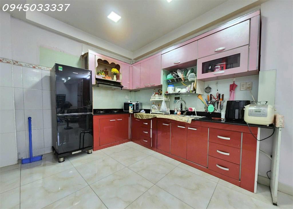 Bán Nhà 4 Tầng Mặt Tiền Kinh Doanh Quận 7, Dt 37M2 (4.3M×8.5M), Giá 9.5 Tỷ, Gần Nguyễn