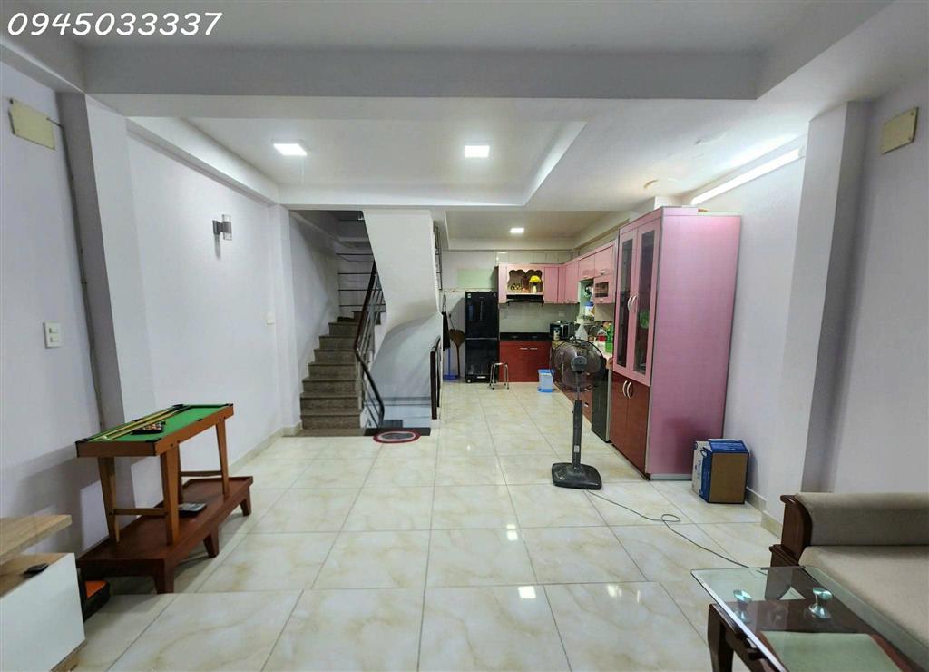 Bán Nhà 4 Tầng Mặt Tiền Kinh Doanh Quận 7, Dt 37M2 (4.3M×8.5M), Giá 9.5 Tỷ, Gần Nguyễn
