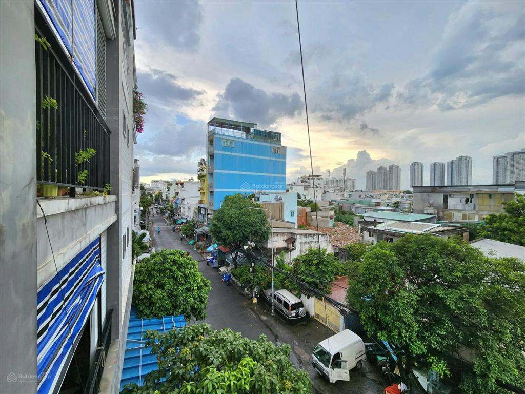 Bán nhà 4 tầng mặt tiền kinh doanh đường số khu tân quy, quận 7, dt 37m2 (4.3x8.5m), giá 9.5 tỷ