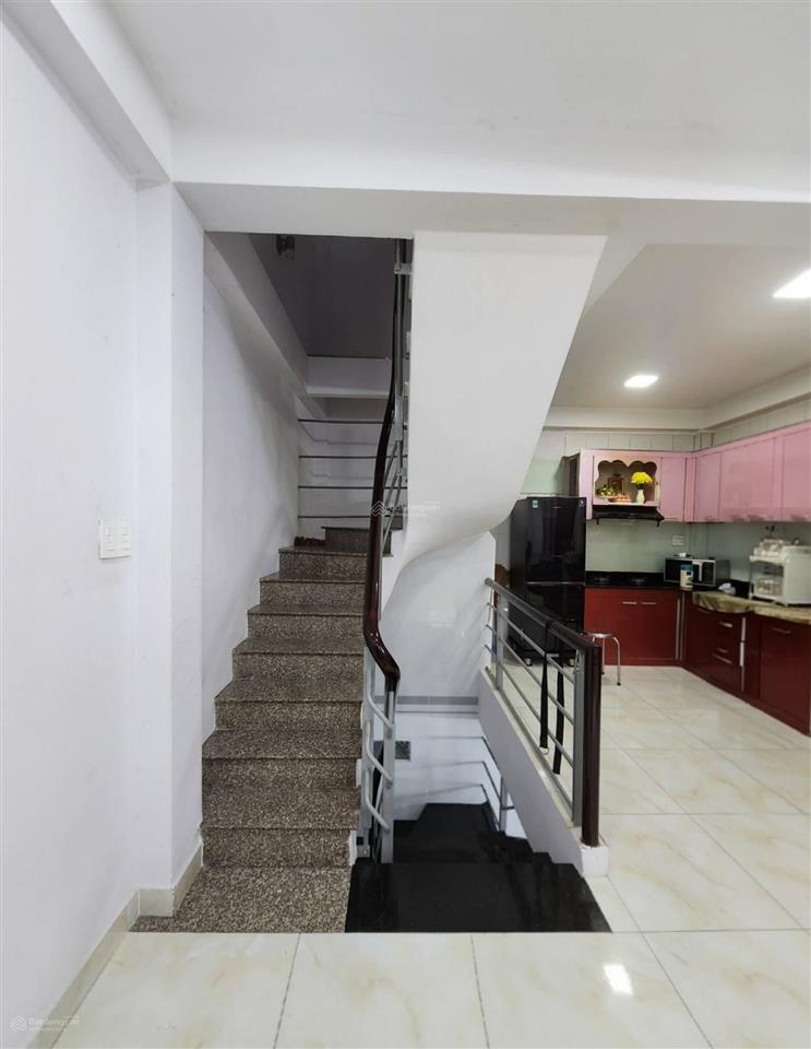 Bán nhà 4 tầng mặt tiền kinh doanh đường số khu tân quy, quận 7, dt 37m2 (4.3x8.5m), giá 9.5 tỷ