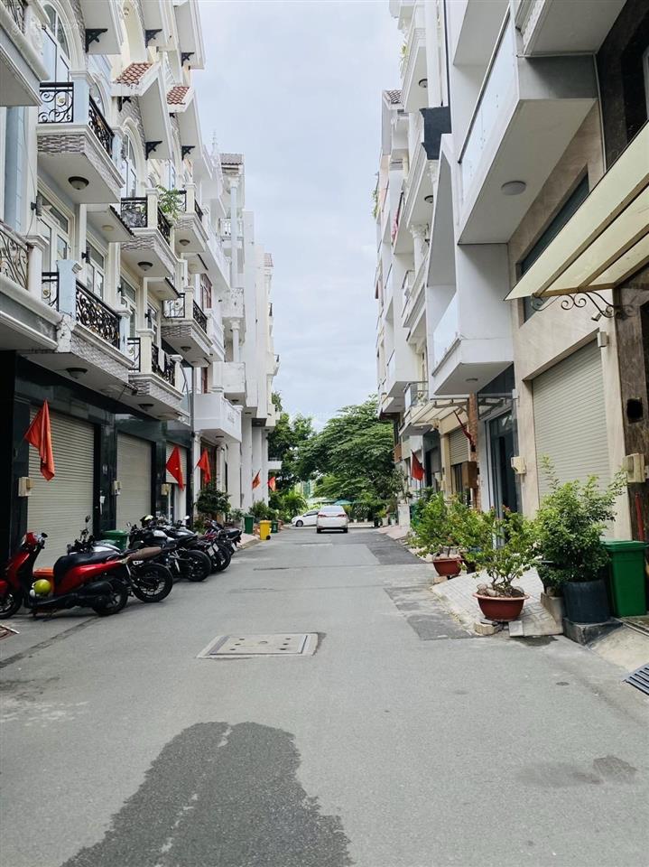 Bán nhà kdc hoàng quốc việt, quận 7  50,5m  4,2m 12m  4 tầng btct  giá 9 tỷ 9