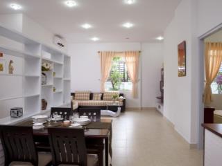 Cần bán căn hộ chung của phú mỹ thuận 87m 3pn 2wc nhà sạch đẹp giá 2tỷ450  0945 308 ***
