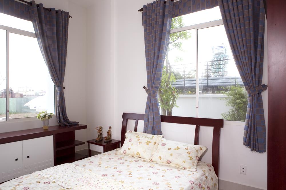 Cần bán căn hộ chung cư phú mỹ thuận 95m , 2pn ,2wc . nhà view sông , giá 2,8tỷ  0945 308 ***