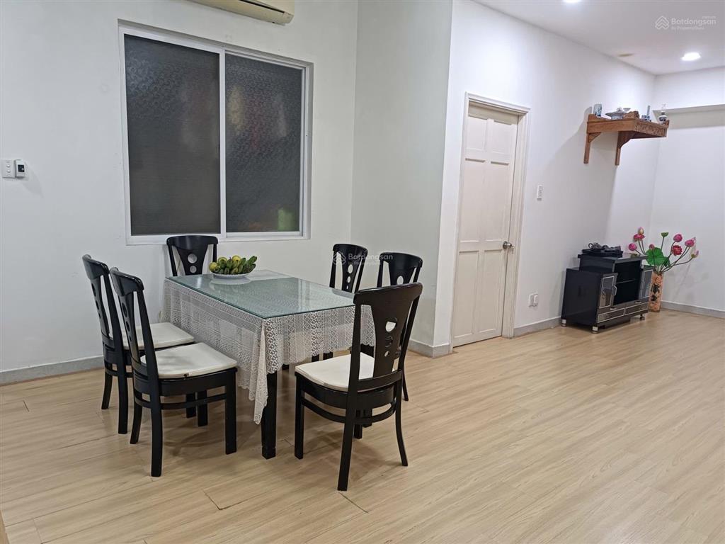 Cần bán căn hộ chung cư phú mỹ thuận 95m 2pn 2wc nhà đẹp đã có sổ giá 2,8 tỷ  0945 308 ***