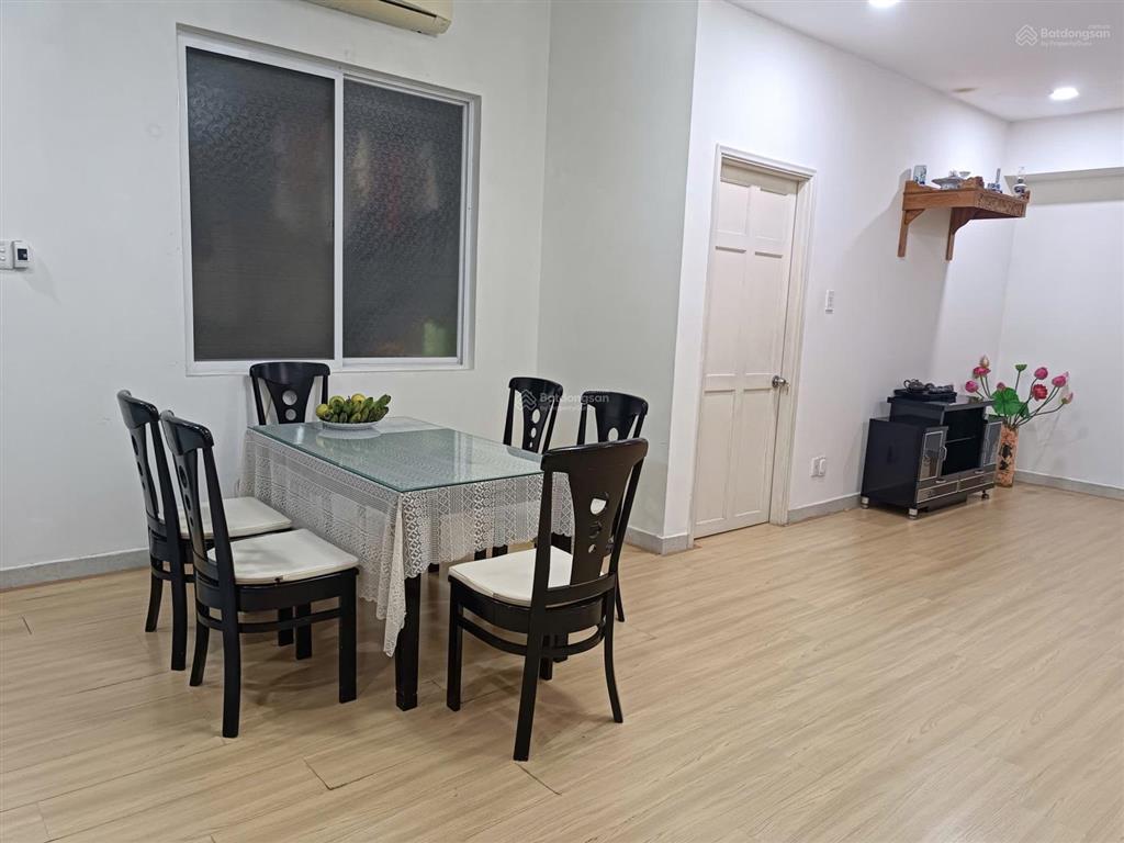 Cần bán căn hộ chung cư phú mỹ thuận 95m 2pn 2wc nhà đẹp đã có sổ giá 2,8 tỷ  0945 308 ***