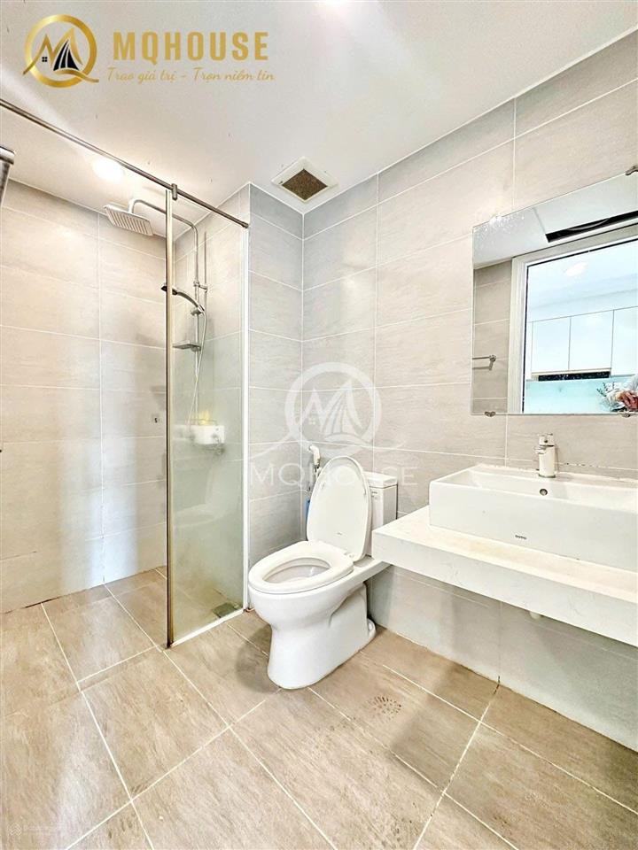 Căn hộ ban công full nội thất ngay ueh, đại học kinh tế, vạn hạnh mall
