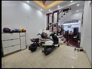 Nhà đẹp ở ngay  phố vip trích sài gần hồ tây 2 thoáng trước sau  nhà view hồ cực đẹp  hiếm.