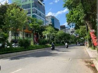 Đất hiếm  mặt đường lạc long quân tây hồ  gần quận ủy  vài bước ra hồ tây  có thể tách 2 sổ.