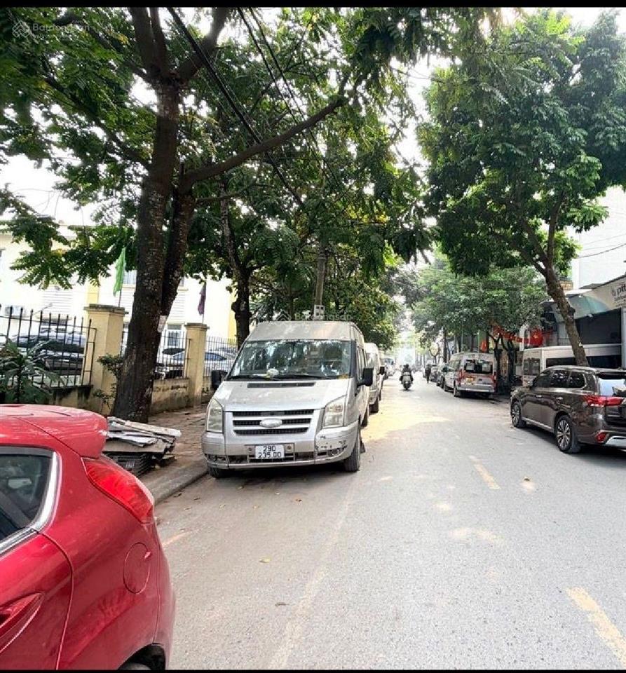 Mặt phố gần ngoại giao đoàn gần công viên hòa bình giá tốt  6 tầng thang máy  mặt tiền quy