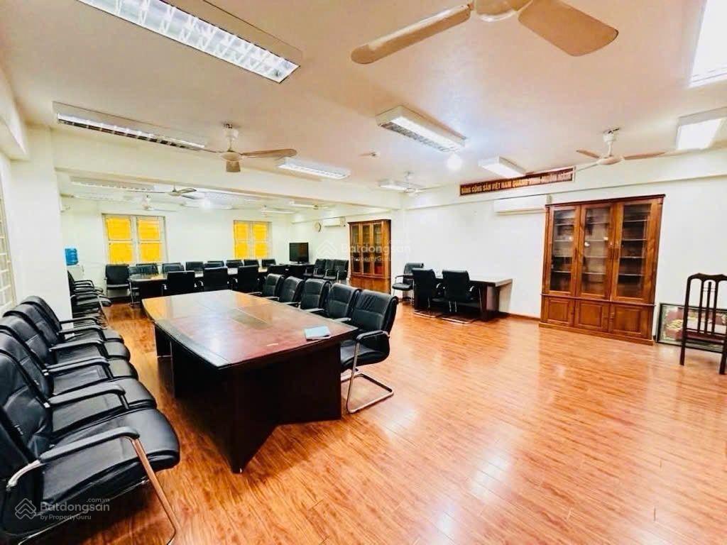 Mặt phố gần ngoại giao đoàn gần công viên hòa bình giá tốt  6 tầng thang máy  mặt tiền quy